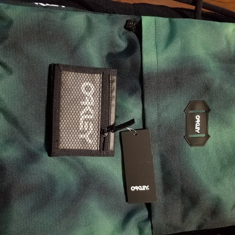 Oakley wallet - Picture 7 of 8